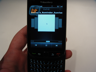 Illustration for article titled Leaked: Production-Level BlackBerry Bold 9800 Pics